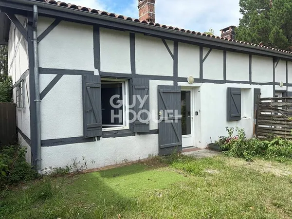 Maison landaise mitoyenne d'environ 100 m² avec jardin