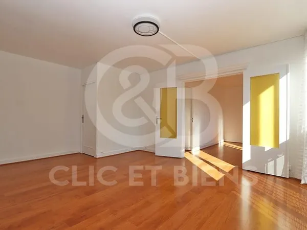 CHAVILLE: Appartement lumineux - 4 pièces avec balcons, cave