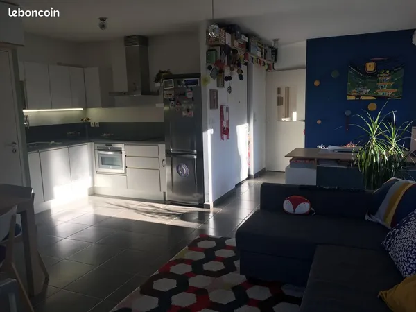 Location appartement 3 pièces 61m2 + terrasse + balcon