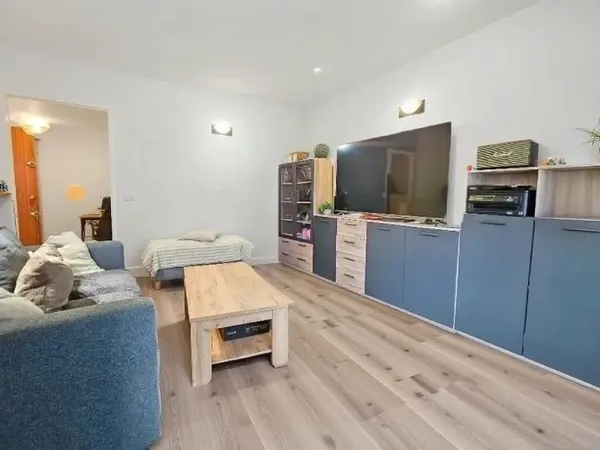 Magnifique F2 45m2 balcon gare du Bourget