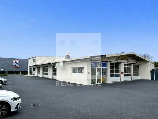 Local d'activité 627 m²