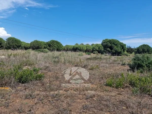 Terrain 1400 m²