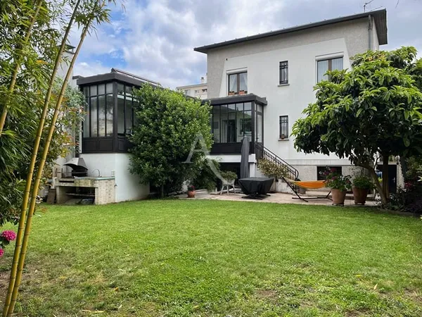 Maison 5 pièces 169 m²