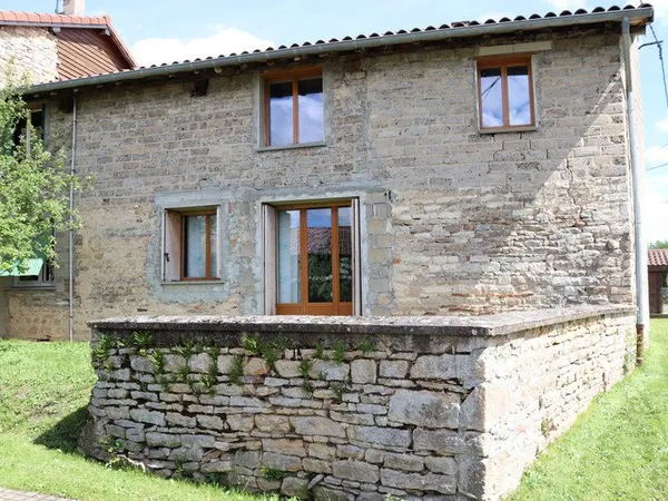 Proche PONT DE VAUX belle ferme de 200 m² avec 5 chambres sur 1000 m² de terrain