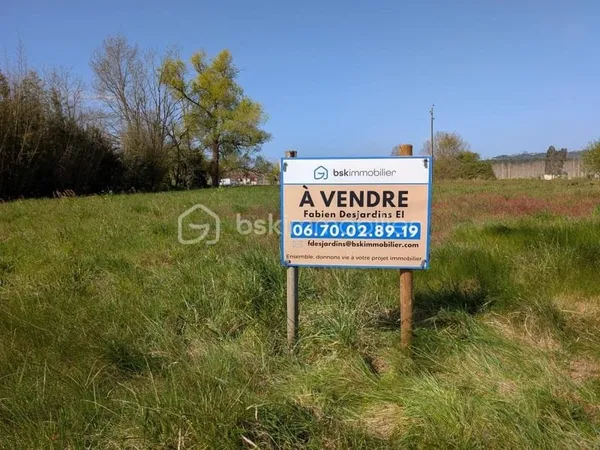Terrain à vendre - 1 800 m²