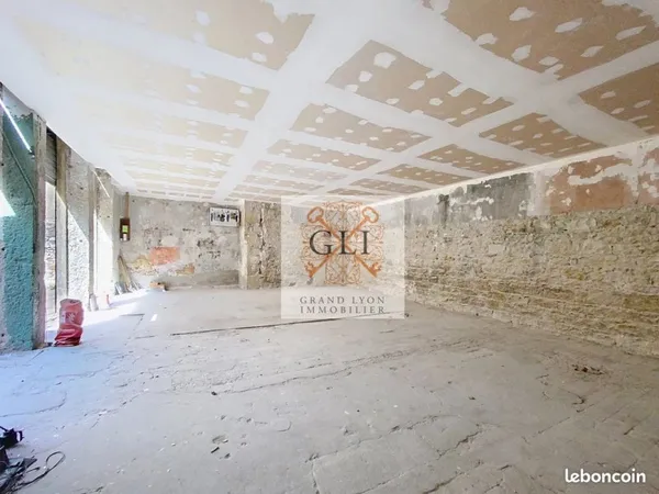 Local 170 m² Lyon 6ème