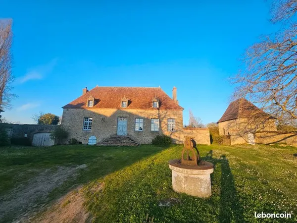Maison de caractère, Fin XVIIe, chapelle, 2ha, 4 chambres. 250m2