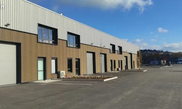 LOCAL D'ACTIVITE 234 m² BOURGOIN JALLIEU