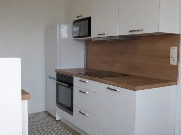 Propose colocation appartement 80m² Vannes centre pour le 23 mai