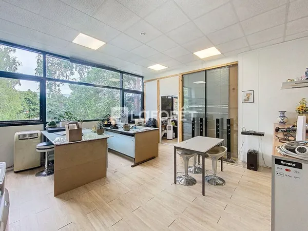 Bureaux 102 m²