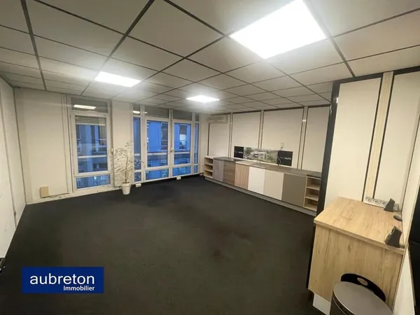 Local commercial 164 m²