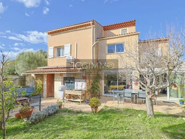 Maison 4 pièces 105 m²