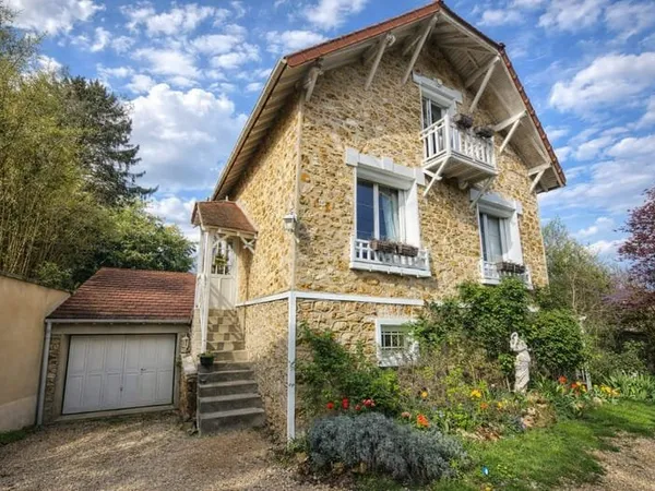 MAISON MEULIERE EN VENTE SUR TERRAIN DE 619 M²