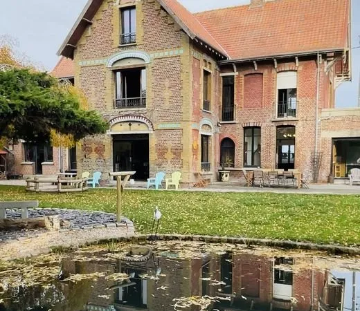 Maison 10 pièces 379 m²