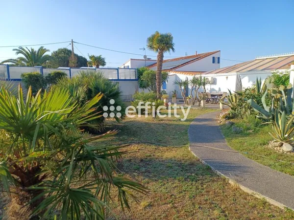 Maison 8 pièces 300 m²