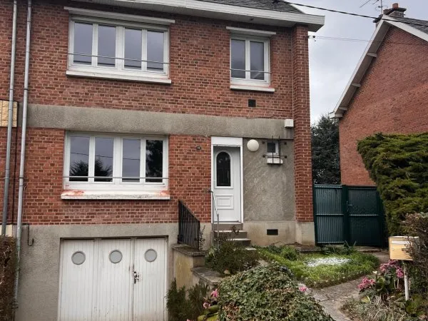 Maison semi-individuelle 3 ch + Comble aménagé - sous sol - jardin