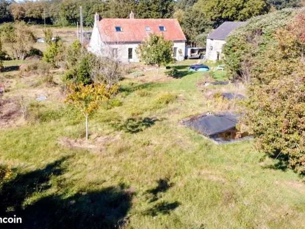 Fermette rénovée + terrain 5623m2