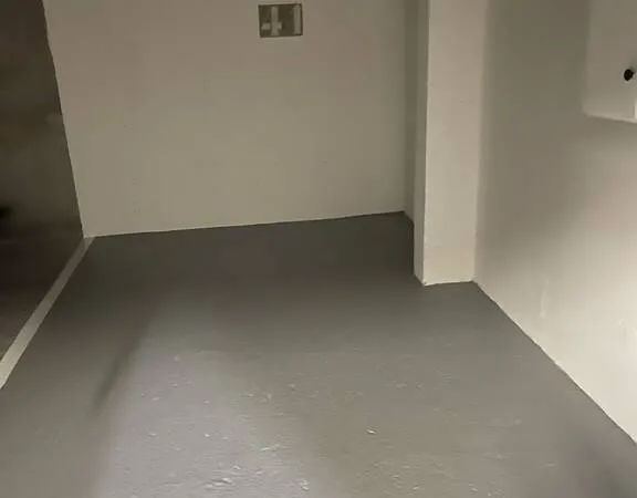 Garage/Parking