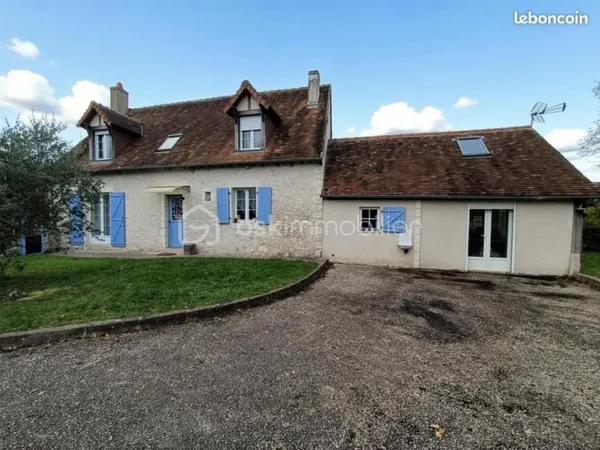 Studio 5 pièces 166 m²