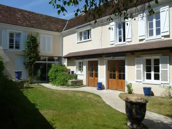 Maison 8 pièces 220 m²