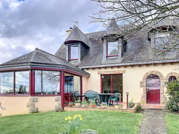 Maison 7 pièces 140 m²