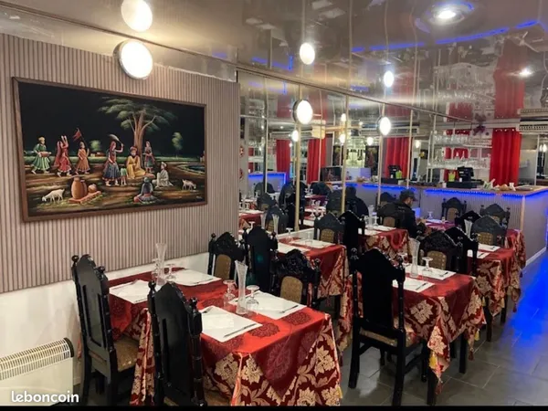 Restaurant dans coeur de la roche sur yon 30000