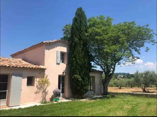 Mas de caractère au sein d'un domaine privé - Location mensuelle meublée d'octobre à mars