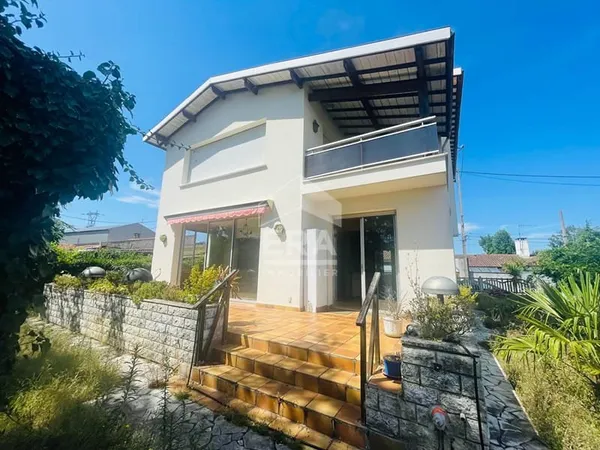 MERIGNAC PARC BOURRAN - Appartement T3 de 85m² avec terrasse et jardinet - Faibles charges