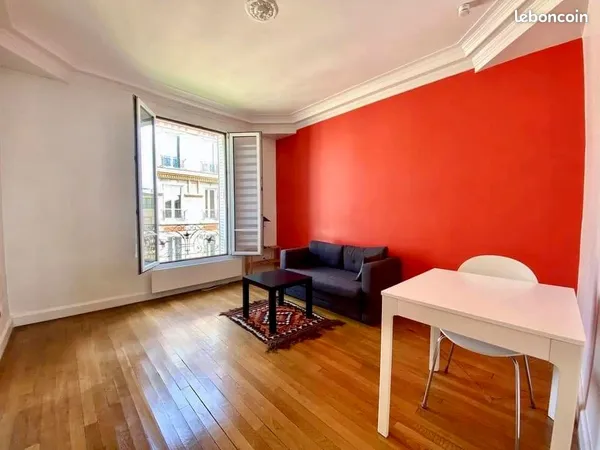 Charmant 2 pièces lumineux de 40 m² avec vue dégagée - Vincennes