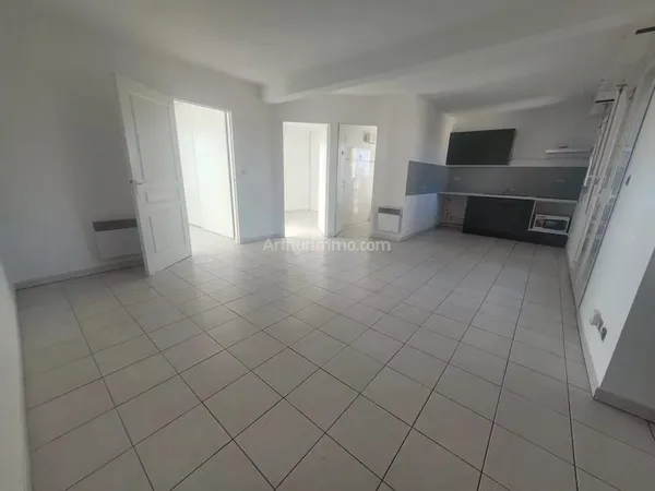 Appartement T3 avec terrasse