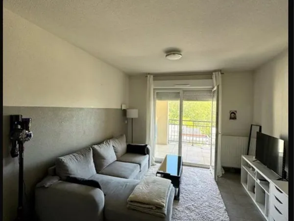 Loue APPARTEMENT F2