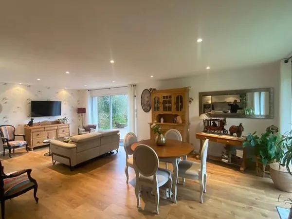 Maison 5 pièces 142 m²