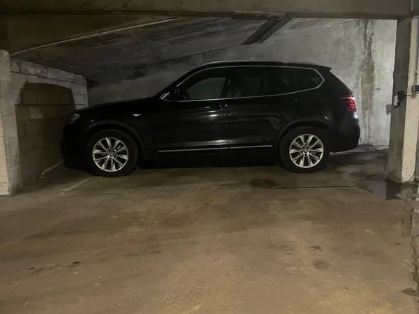 Parking 10 m²