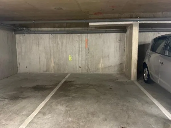 Stationnement Location Joué-lès-Tours   65€
