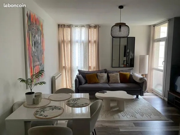 T3 meublé 55 m² - Parking gratuit résidence - avenue Barthélemy Buyer Lyon 9