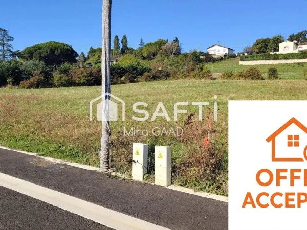 Terrain plat 1324 m2 viabilisé libre tout constructeur