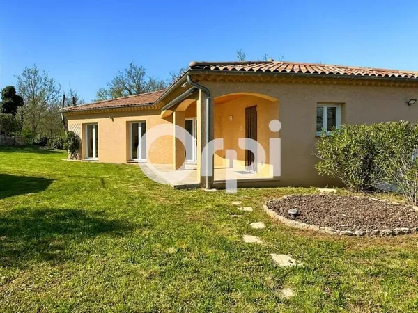 Maison de 104,3 m²récente 3 chambres avec piscine commune et jardin