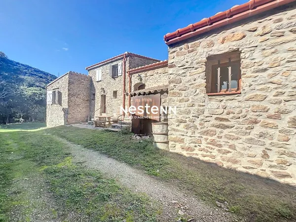 Mas à vendre, proche Collioure, 11 pièces avec 8 chambres