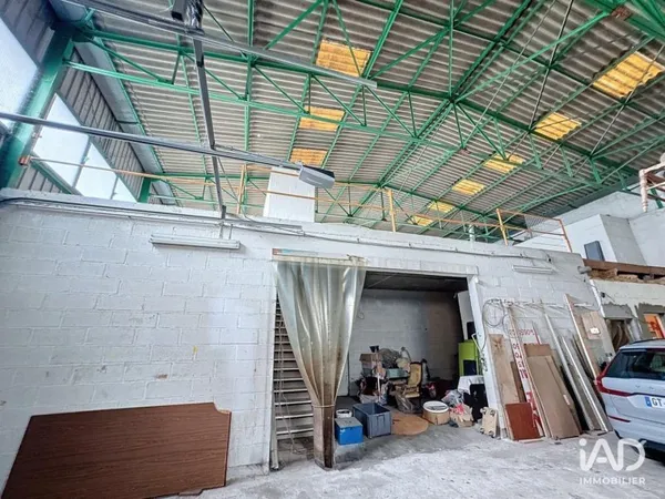 Local commercial 8 pièces 555 m²