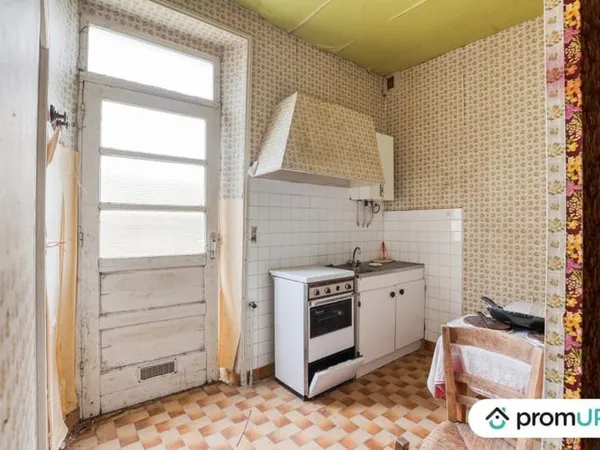 Immeuble de 290 m2 à CHÂTEAU-DU-LOIR