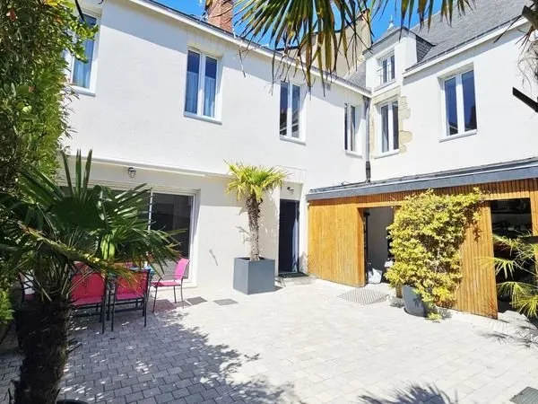 Maison 8 pièces 197 m²