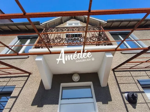 A vendre à Saint-Céré : Villa T4 rénovée, terrasse et jard