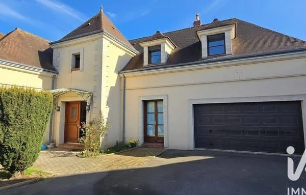 Maison 10 pièces 212 m²