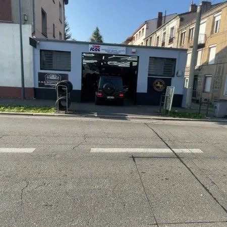 Garage automobile