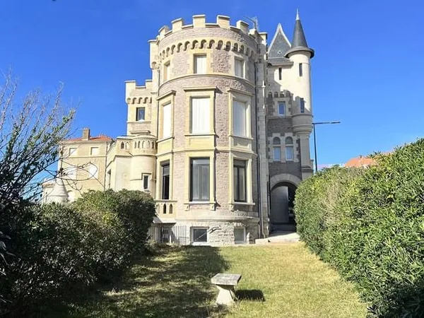Élégance et vue mer - Appartement dans demeure historique avec jardin