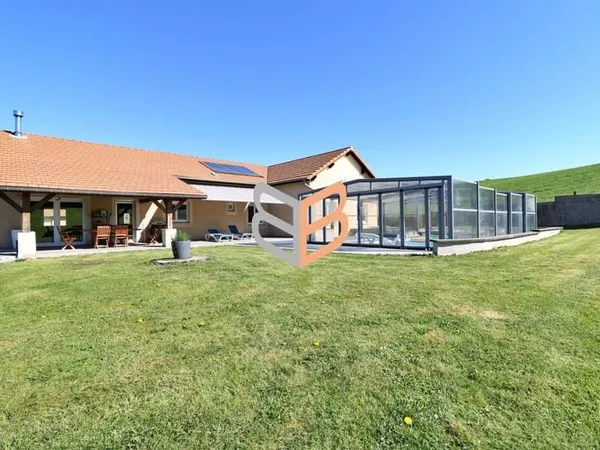 Magnifique propriété env. 200 m² plus de 40 ares