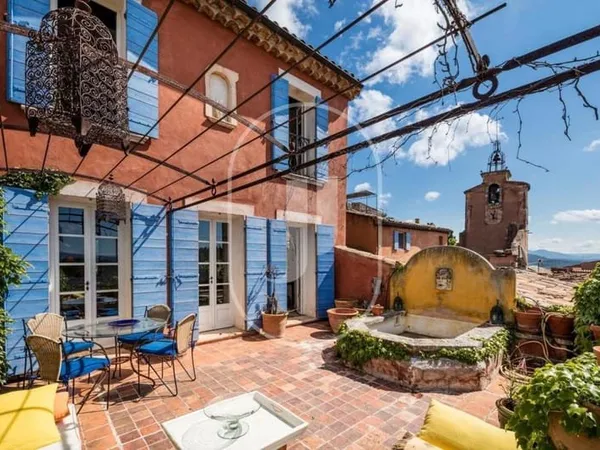 Maison de village du 17ème siècle avec vue à Roussillon