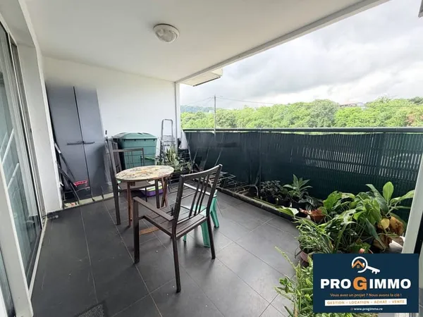 À VENDRE - T3 SPACIEUX AVEC TERRASSE À SAINT-JOSEPH