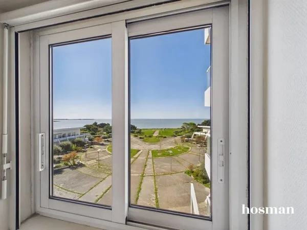 Vue mer & luminosité exceptionnelle - T2 de 45m² avec box et place de parking