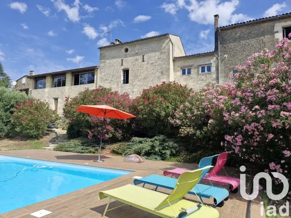 Maison 6 pièces 230 m²
